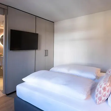 호텔 4K - Rooftop-Pool Und Klimatisierte Zimmer 4*