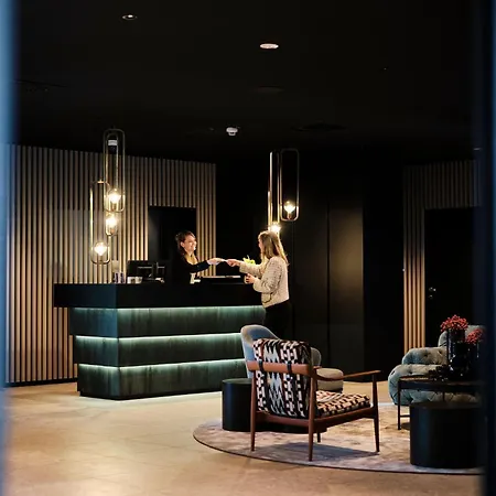 4K - Rooftop-Pool Und Klimatisierte Zimmer 반겐임알가우