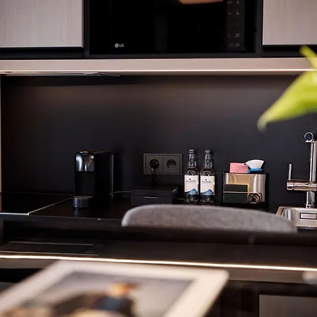 4K - Rooftop-Pool Und Klimatisierte Zimmer