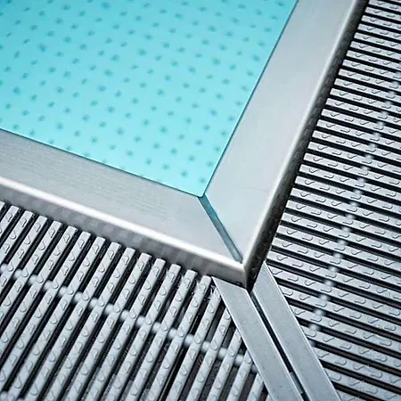 4k - Mit Roofttop-pool 4*